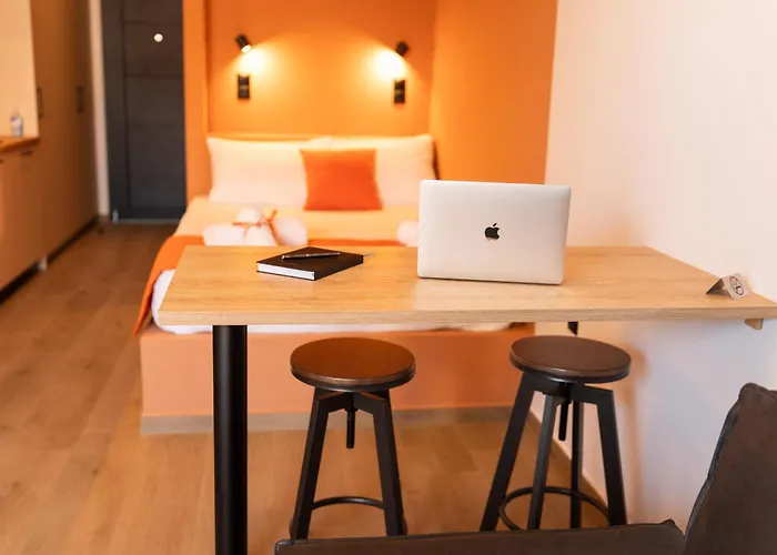 Orange Luxury Apartment In Agrinio
